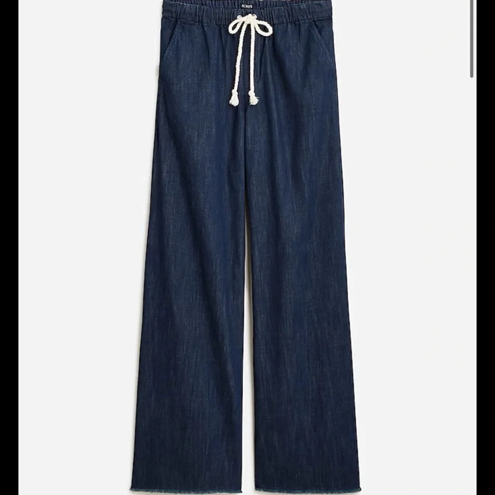 J.Crew Pull-on drapey puddle jean Size small EUC